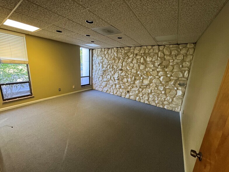 More Photos Of 1910 Park Meadows Dr, Fort Myers Medical For Sale