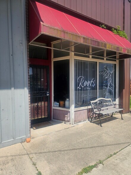 More Photos Of 6 Mill St, Carthage Storefront For Sale