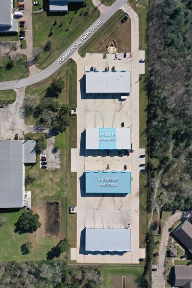 More Photos Of 27905 Commercial Park Rd, Tomball Warehouse For Lease