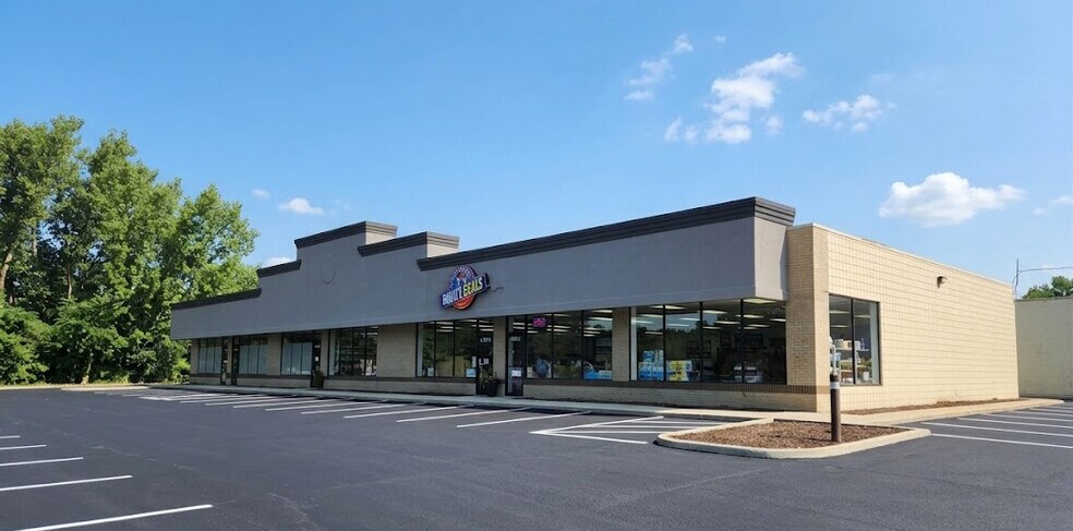 More Photos Of 13400-13480 E 15 Mile Rd, Sterling Heights Unknown For Lease