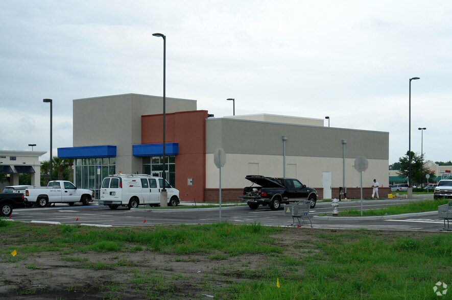 Primary Photo Of 1477 E Osceola Pky, Kissimmee Bank For Lease