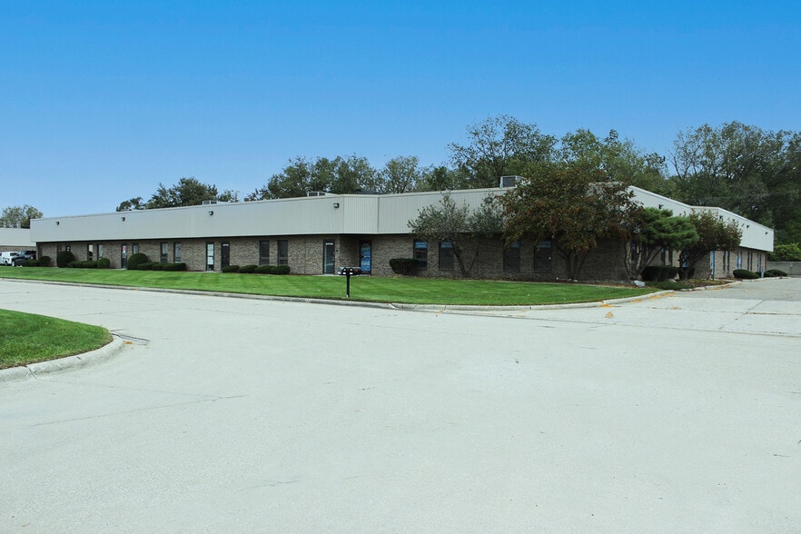Primary Photo Of 24722-24800 Forterra Dr, Warren Service For Lease
