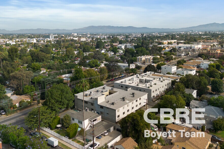 More Photos Of 6590 Hazeltine Ave, Van Nuys Apartments For Sale