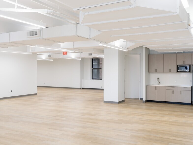 More Photos Of 39 Broadway, New York Office For Lease