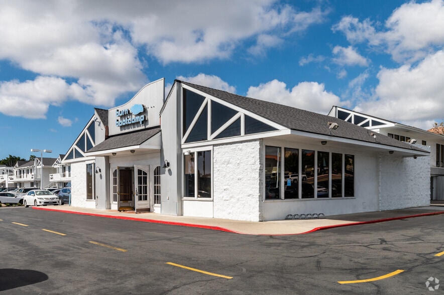 More Photos Of 2651-2675 Irvine Ave, Costa Mesa Unknown For Lease