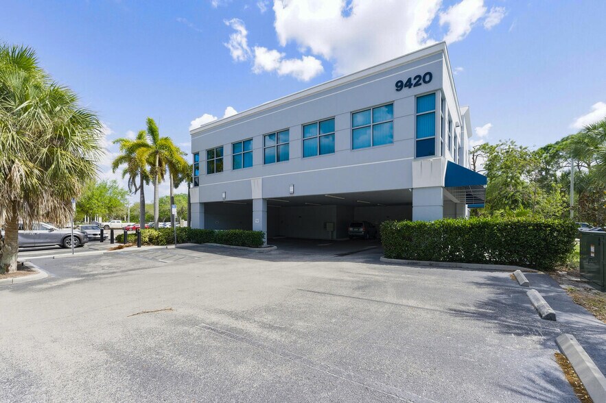 More Photos Of 9420 Bonita Beach Rd, Bonita Springs Office For Lease