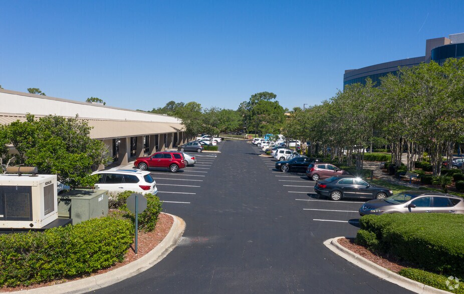 More Photos Of 7901 Baymeadows Way, Jacksonville Unknown For Lease