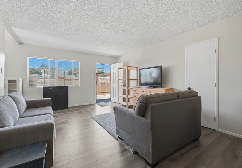 More Photos Of 810 Acacia Ave, Oceanside Apartments For Sale