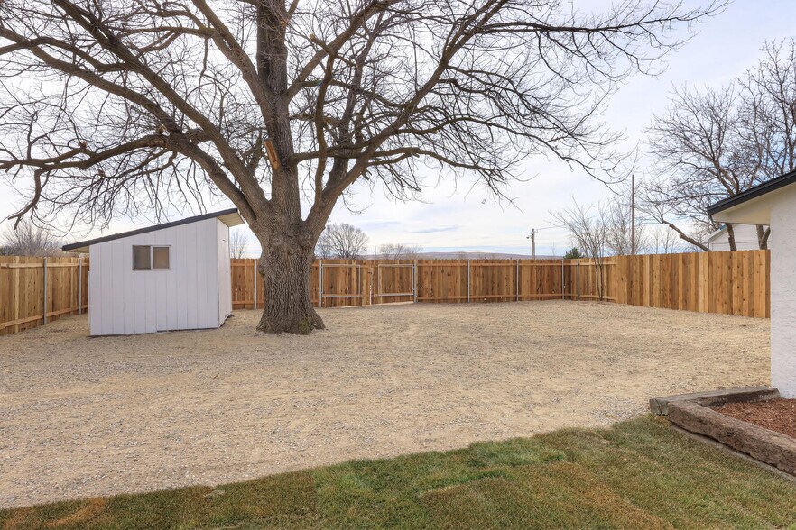 More Photos Of 218 N Avenue C, Kuna Apartments For Sale