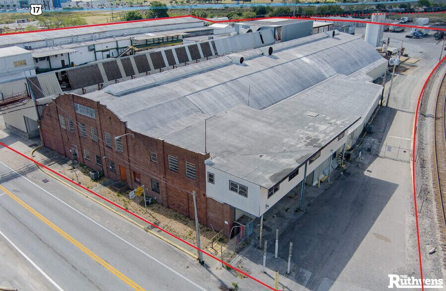 More Photos Of 500 Avenue R SW, Winter Haven Warehouse For Sale