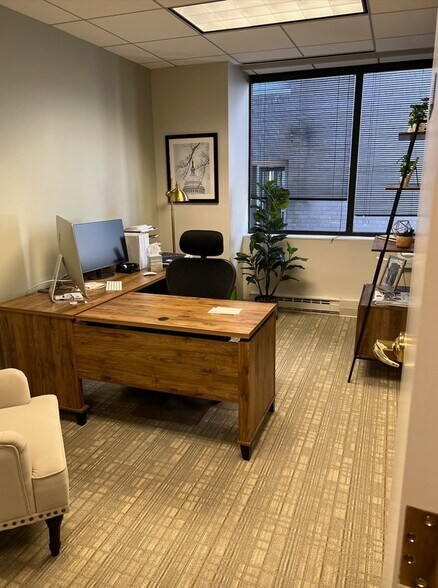 More Photos Of 818 Connecticut Ave NW, Washington Office For Lease