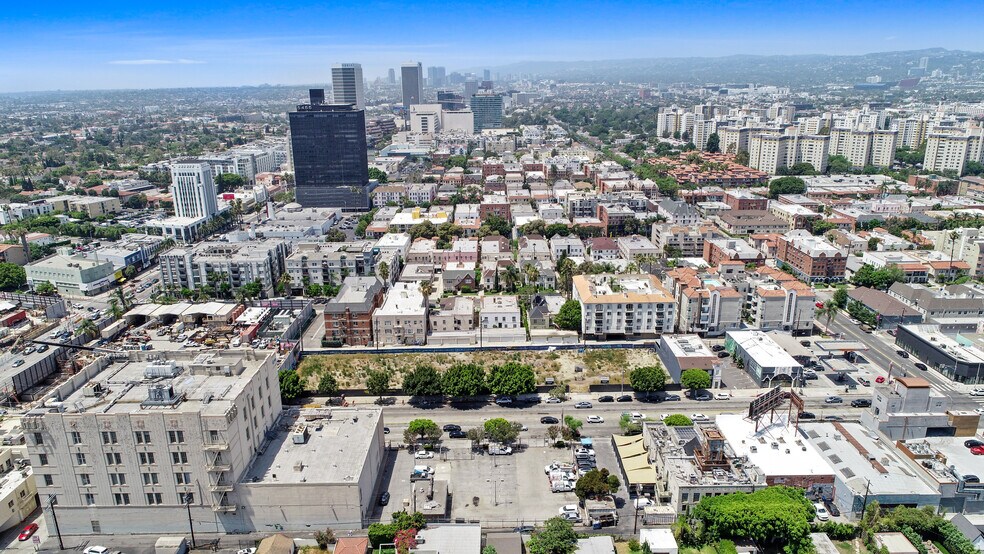 More Photos Of 639 S La Brea Ave, Los Angeles Land For Lease