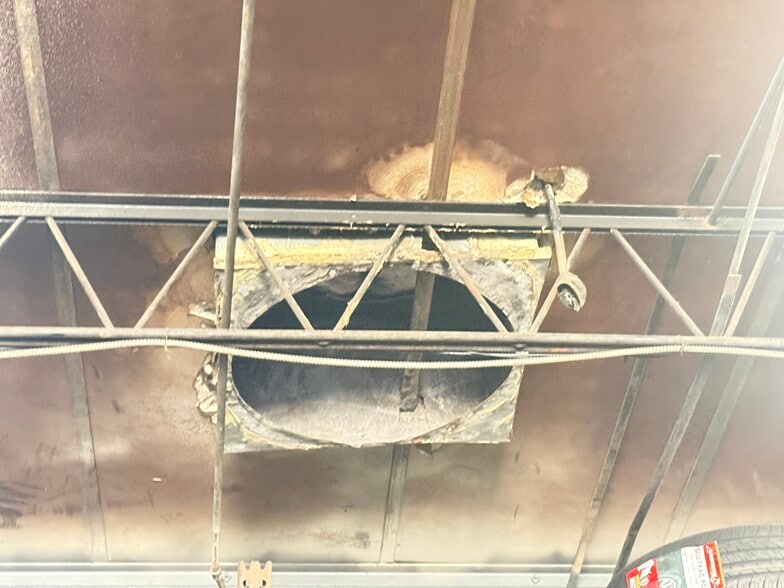 More Photos Of 5201 NW 36th Ave, Miami Light Manufacturing For Sale