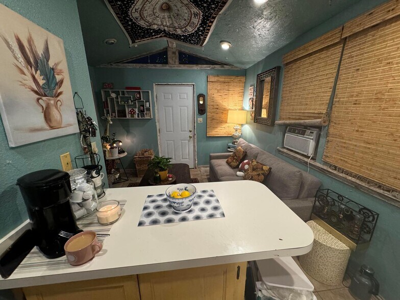 More Photos Of 907 S Madison St, Amarillo Storefront Retail Residential For Sale