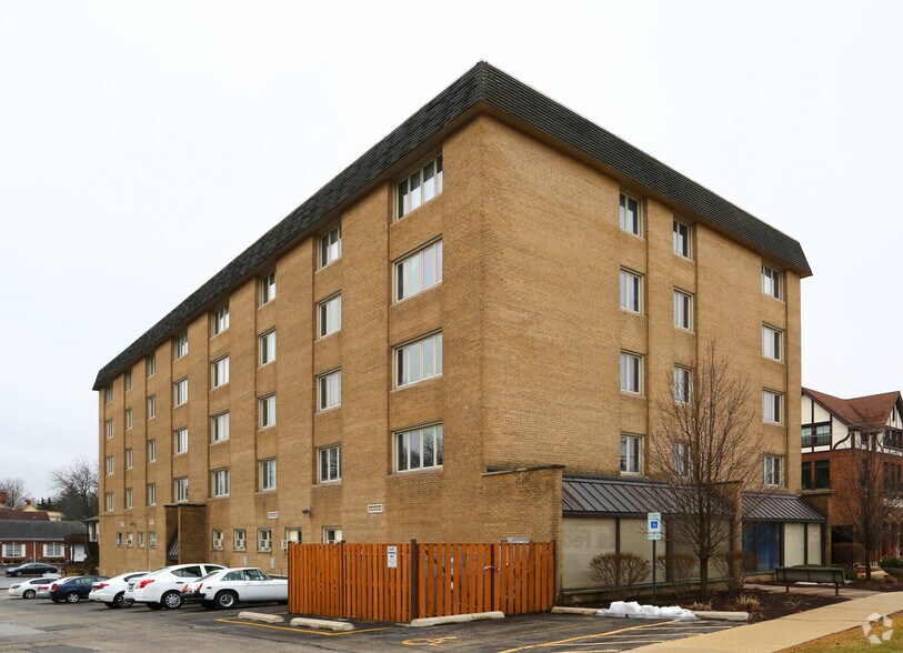 More Photos Of 5133 Washington St, Downers Grove Apartments For Lease