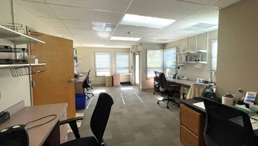 More Photos Of 345 N York Rd, Hatboro Medical For Sale