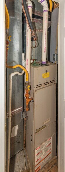 More Photos Of 2445 Lakeview Ave, Baltimore Apartments For Sale