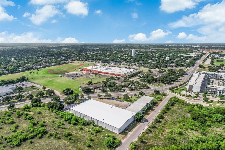 More Photos Of 400 S Heatherwilde Blvd, Pflugerville Manufacturing For Lease