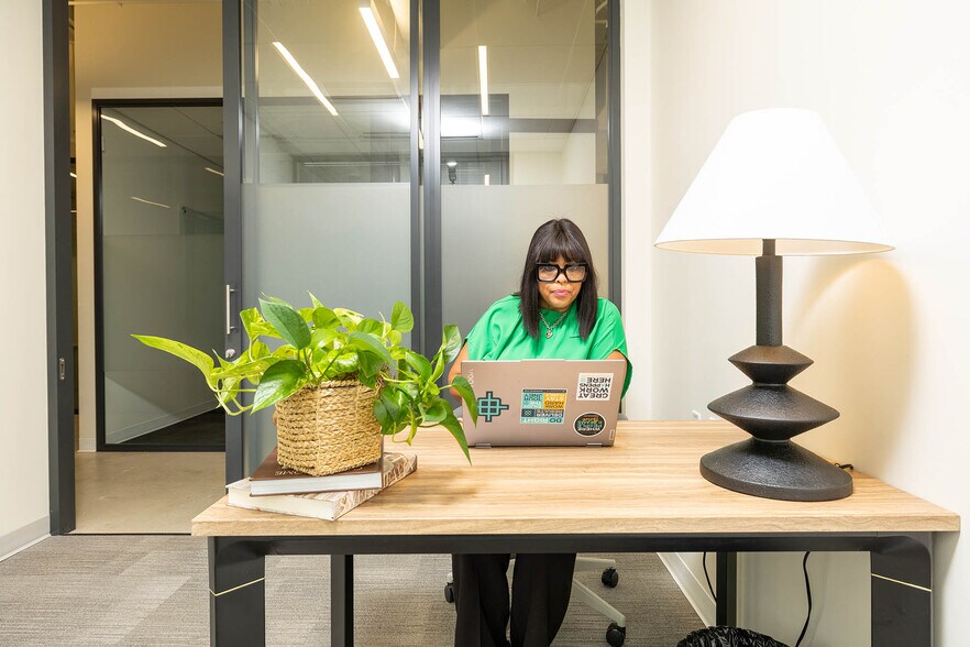 More Photos Of 121 Perimeter Ctr W, Atlanta Coworking Space