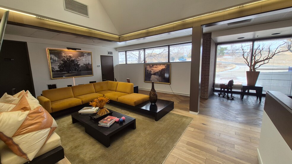 More Photos Of 5932-5934 McIntyre St, Golden Light Manufacturing For Lease