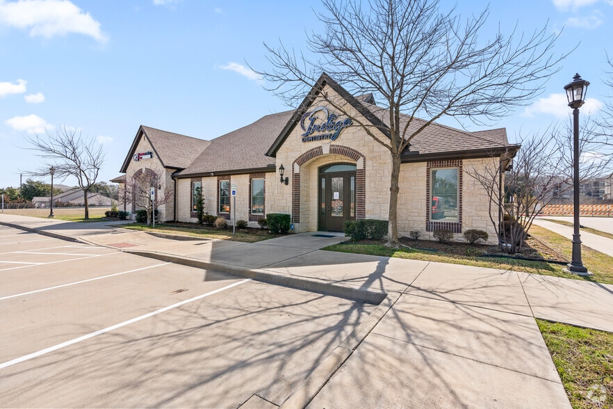More Photos Of 918 E Pleasant Run Rd, Cedar Hill Medical For Lease