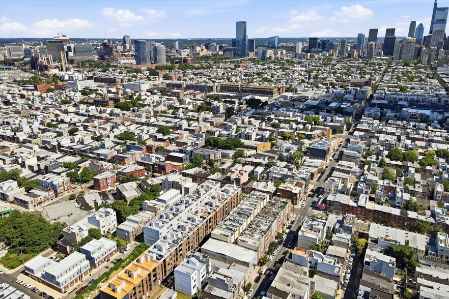 More Photos Of 1328 S 20th St, Philadelphia Distribution For Sale