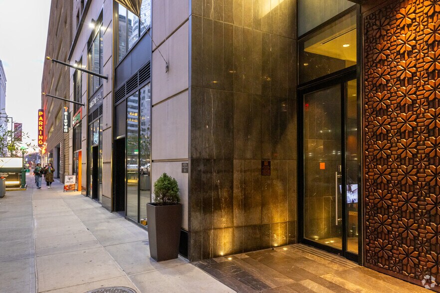 Primary Photo Of 88 Greenwich St, New York Apartments For Lease