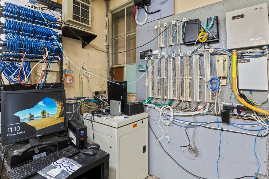 More Photos Of 9 Grimes St, Buffalo Industrial For Sale