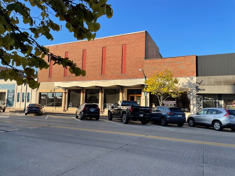 Primary Photo Of 223 S Main St, Elkhart Loft Creative Space For Lease