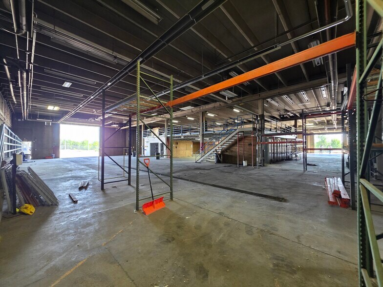 More Photos Of 810 22nd Ave, Greeley Warehouse For Lease