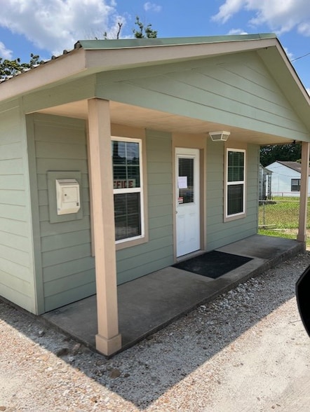 Primary Photo Of 839 Highway 159 W, Bellville Self Storage For Sale