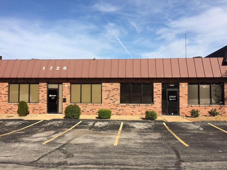 More Photos Of 1720-1736 Westpark Center Dr, Fenton Distribution For Lease