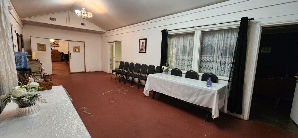 More Photos Of 5221 Park Village Dr, Houston Religious Facility For Lease