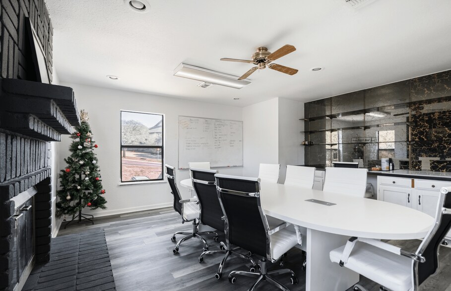 More Photos Of 5415 Lost Ln, San Antonio Medical For Sale