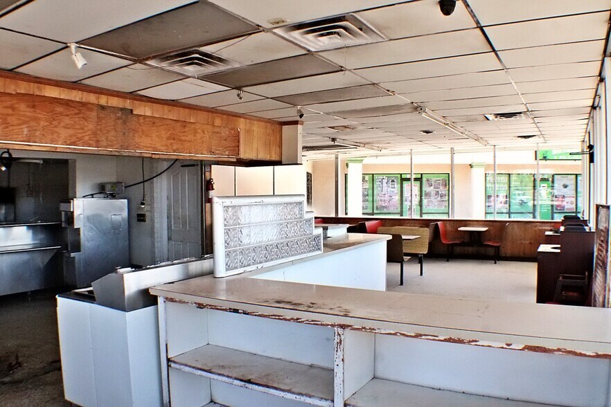 More Photos Of 7595 North Loop Dr, El Paso Unknown For Lease