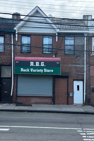 More Photos Of , Saint Albans General Retail For Sale