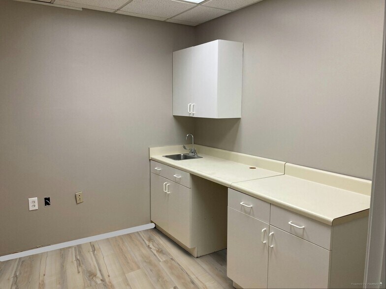More Photos Of 125 Oakside Ct, Canton Medical For Lease
