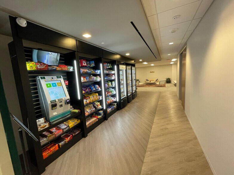 More Photos Of 1001 G St NW, Washington Office For Lease