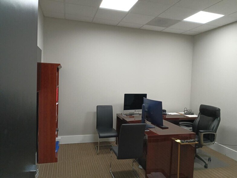 More Photos Of 5945 Peachtree Cors E, Peachtree Corners Flex For Sale