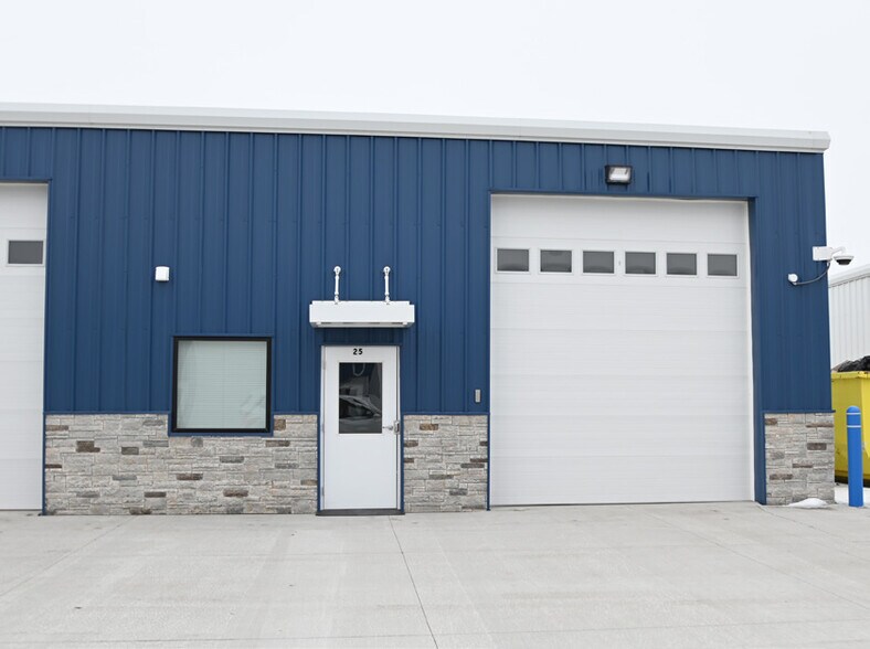 More Photos Of 4108 44th St N, Fargo Self Storage For Lease
