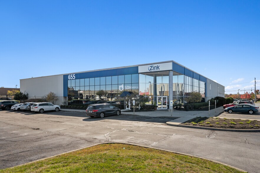 More Photos Of 655 Dearborn Park Ln, Worthington Warehouse For Lease