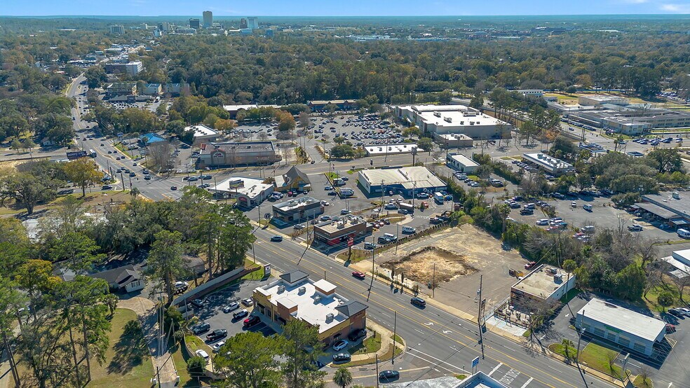 More Photos Of 1875 N Monroe St, Tallahassee Freestanding For Sale