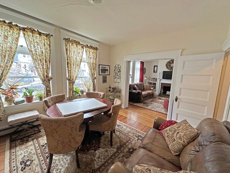 More Photos Of 60 Greenough St, Brookline Apartments For Sale
