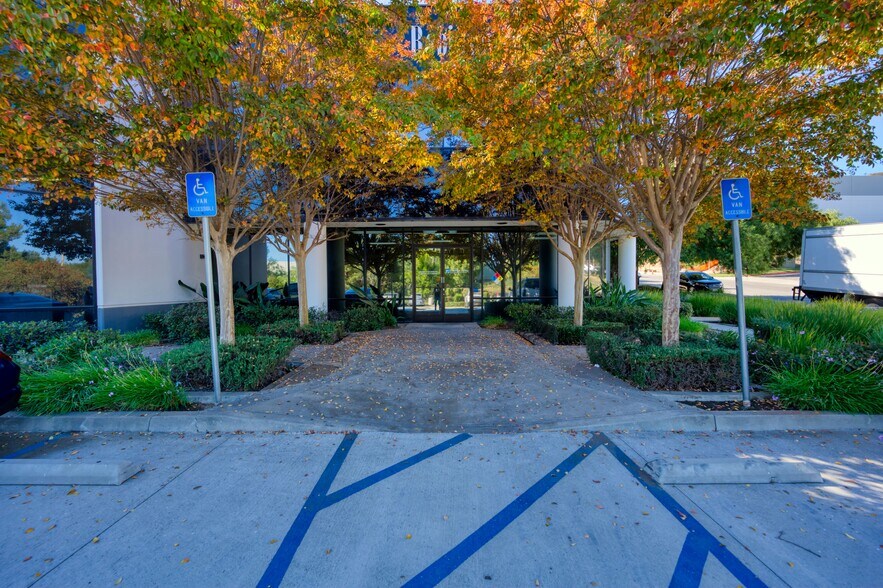 More Photos Of 42685 Rio Nedo, Temecula Manufacturing For Lease