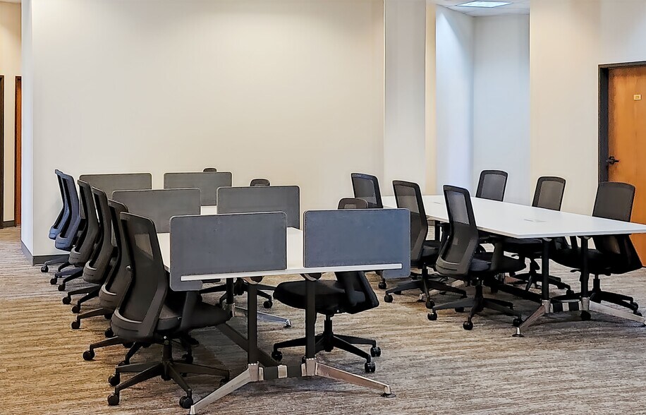 More Photos Of 1120 W University Ave, Flagstaff Coworking Space