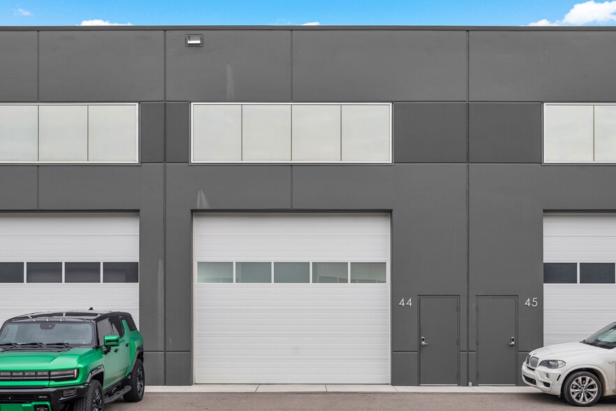 More Photos Of 1750 120 Av NE, Calgary Warehouse For Sale