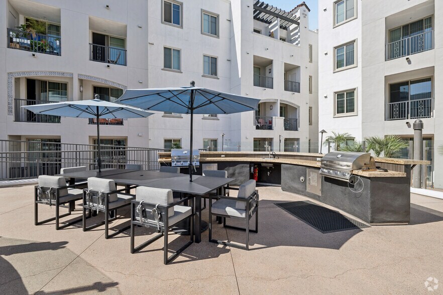 More Photos Of 5395 Napa St, San Diego Apartments For Lease