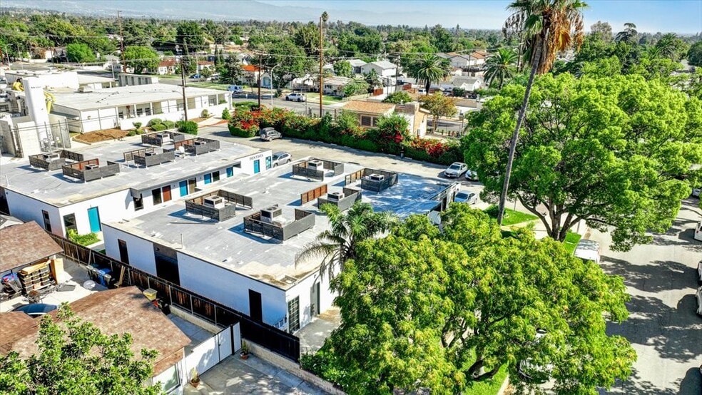 More Photos Of 647 E E St, Ontario Medical For Lease