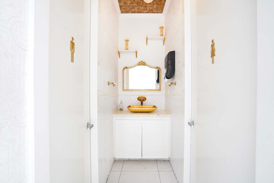 More Photos Of 577 Lafayette Ave, Brooklyn Storefront Retail Residential For Lease