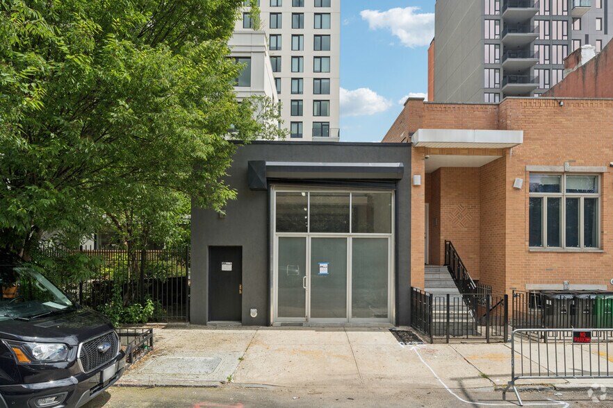 Primary Photo Of 9 Denton Pl, Brooklyn Freestanding For Lease